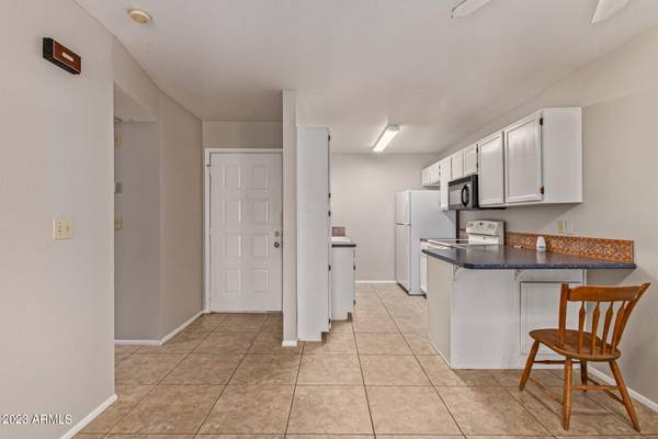 Mesa, AZ 85210,653 W GUADALUPE Road #1004