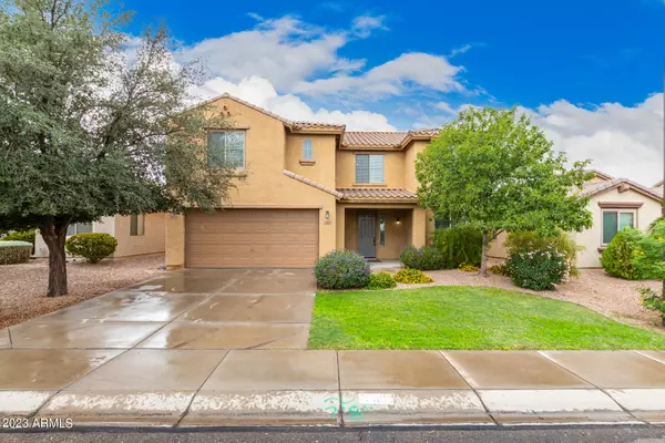 33002 N PEBBLE CREEK Drive, San Tan Valley, AZ 85143