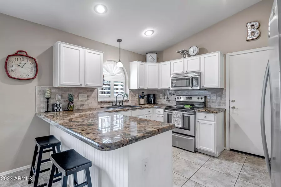 17720 N PHOENICIAN Drive, Surprise, AZ 85374