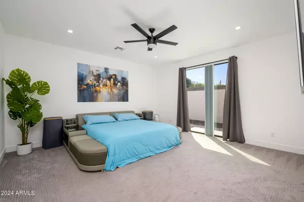 Phoenix, AZ 85018,3441 N 40TH Street