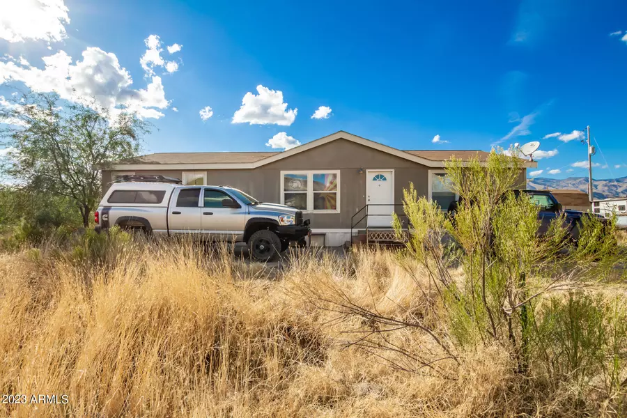 33350 S JEANNE Lane, Black Canyon City, AZ 85324