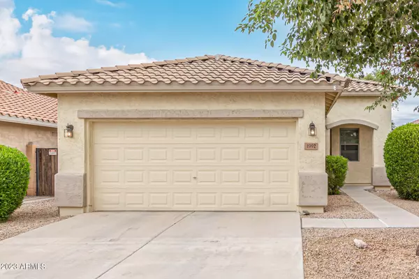 1992 W GOLD DUST Avenue, San Tan Valley, AZ 85144