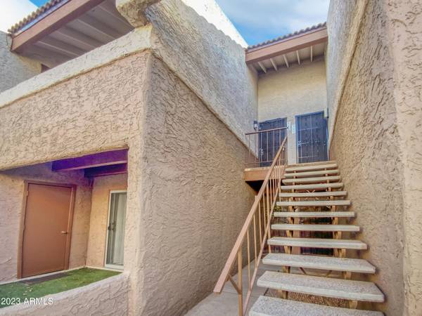 Phoenix, AZ 85032,4554 E PARADISE VILLAGE Parkway #248