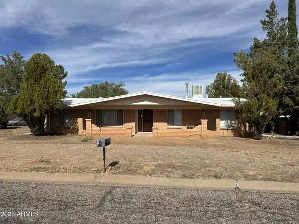 2001 Devonshire Drive, Sierra Vista, AZ 85635