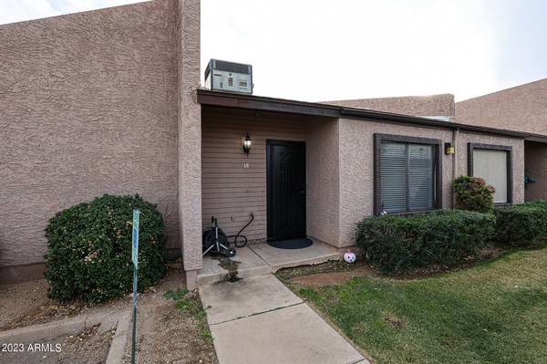 Mesa, AZ 85201,629 N MESA Drive #18