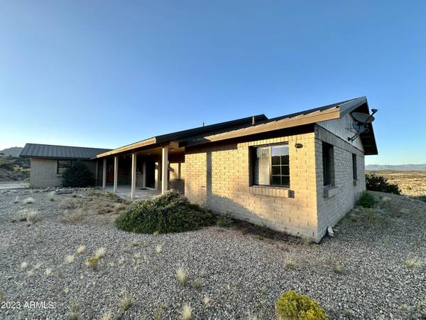 Peeples Valley, AZ 86332,17475 S TAWNY Lane