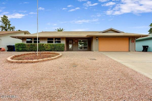 946 S 72ND Street, Mesa, AZ 85208