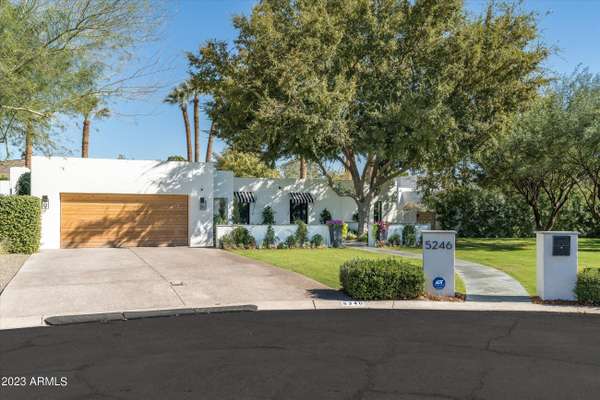 Phoenix, AZ 85018,5246 E Calle Ventura --