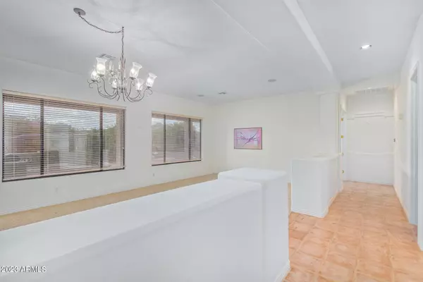 Phoenix, AZ 85085,25 E TANGLEWOOD Trail