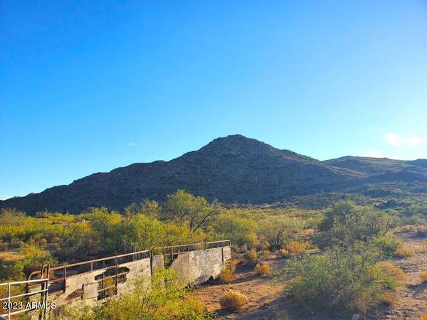 Congress, AZ 85332,0 W Date Creek Rd Road #-