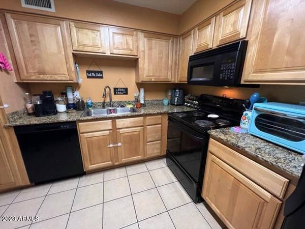 Tempe, AZ 85281,330 S BECK Avenue #201