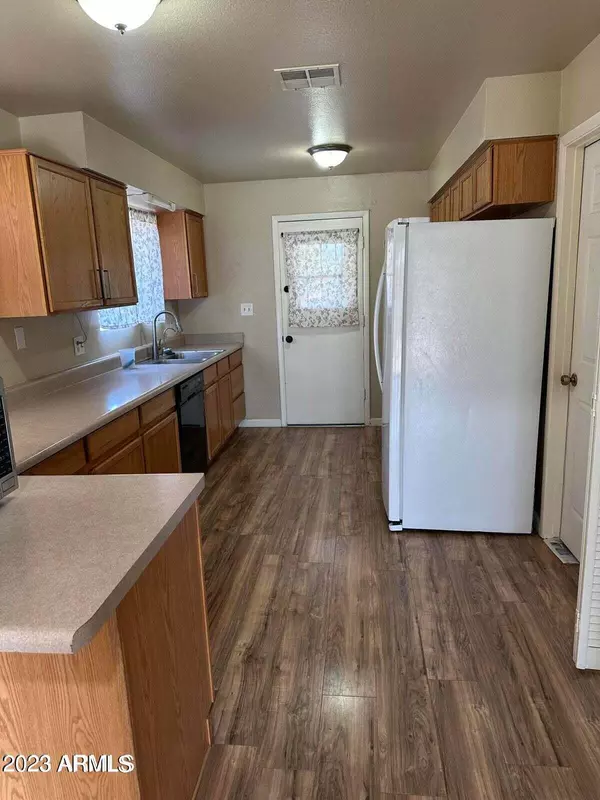 Glendale, AZ 85302,9632 N 55 Avenue