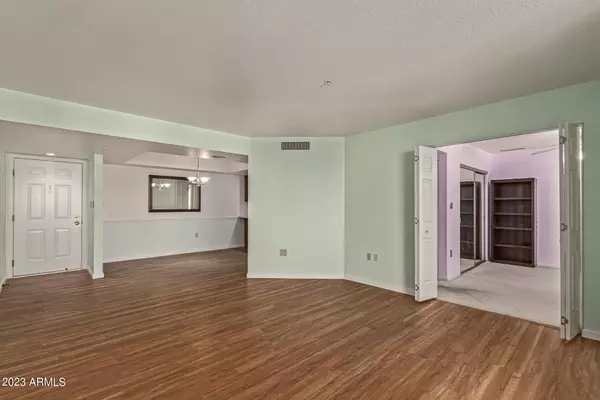 Scottsdale, AZ 85251,4200 N MILLER Road #512