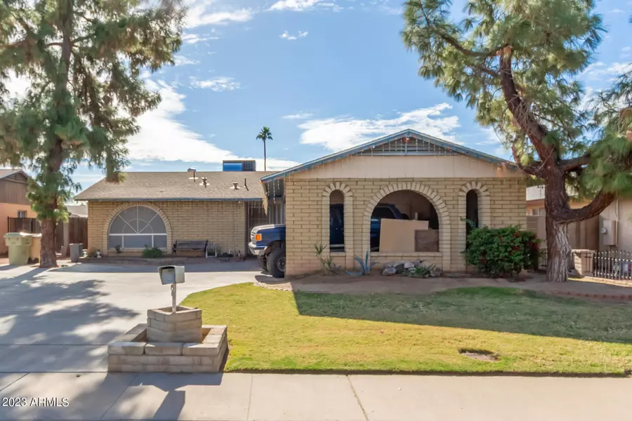 6431 W Lawrence Road, Glendale, AZ 85301