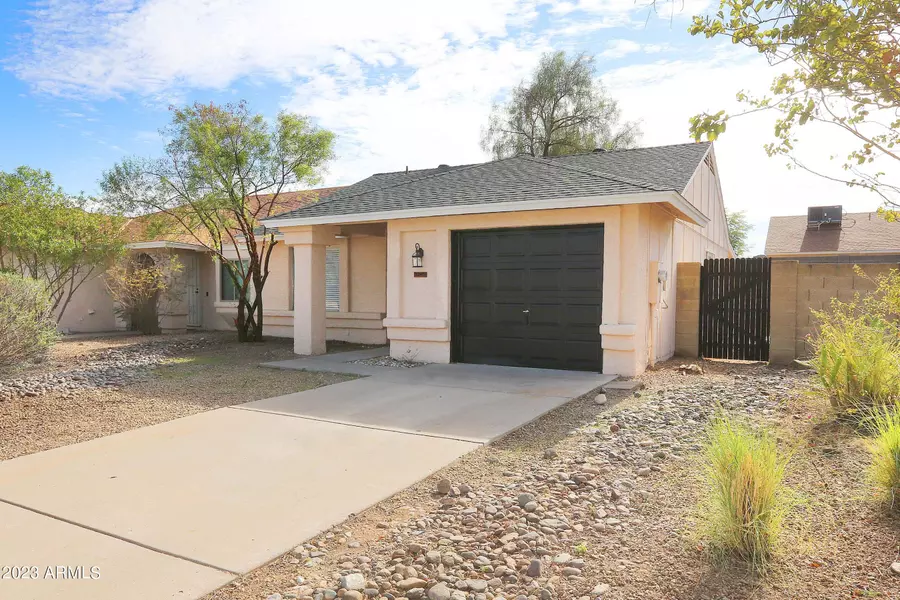 3245 W MOHAWK Lane, Phoenix, AZ 85027