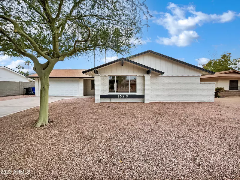 1523 W PLANA Avenue, Mesa, AZ 85202