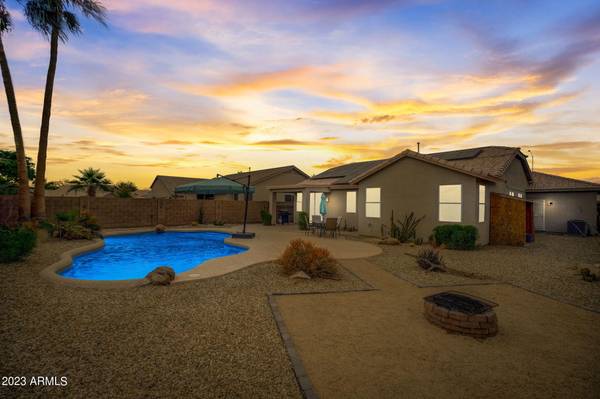 8627 W CANTERBURY Drive,  Peoria,  AZ 85345