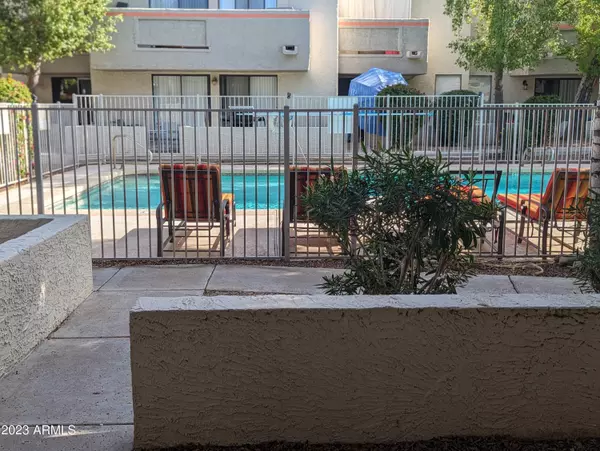 Scottsdale, AZ 85257,835 N GRANITE REEF Road #33