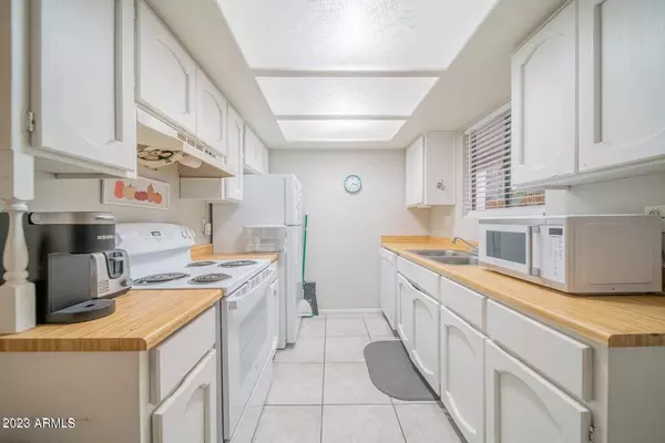 3131 W COCHISE Drive #123, Phoenix, AZ 85051