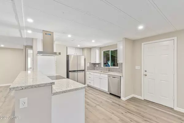 2609 W Southern Avenue #182, Tempe, AZ 85282