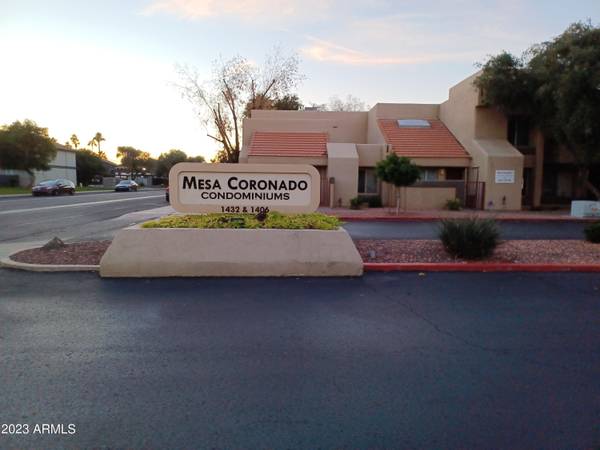 Mesa, AZ 85202,1432 W EMERALD Avenue #33