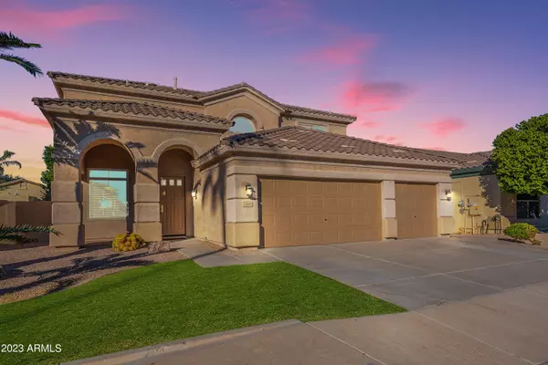 302 N ASHLEY Drive, Chandler, AZ 85225