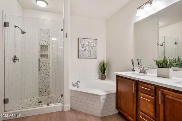 Phoenix, AZ 85054,5450 E Deer Valley Drive #1012