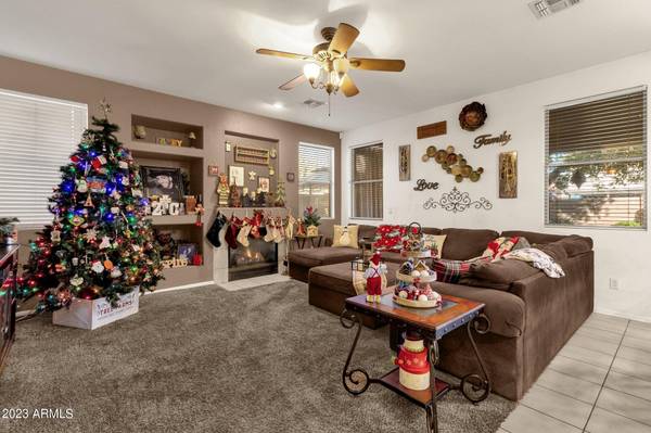 Chandler, AZ 85248,464 W REDWOOD Drive