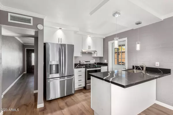 Mesa, AZ 85201,915 W INGLEWOOD Street