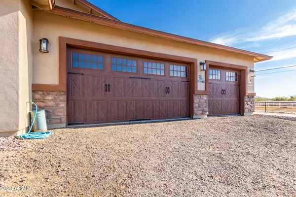 Phoenix, AZ 85086,1444 W MADDOCK Road