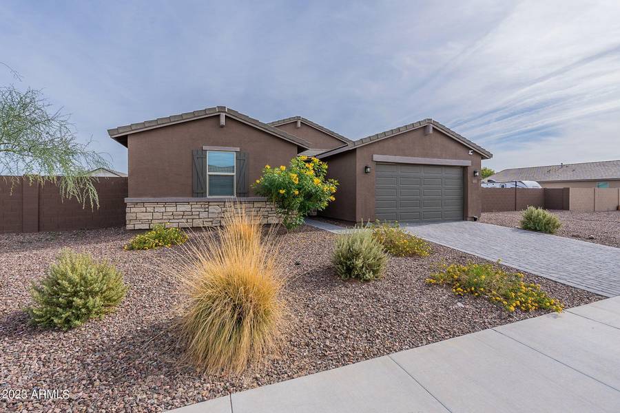 37203 N Dartmoor Street, San Tan Valley, AZ 85140