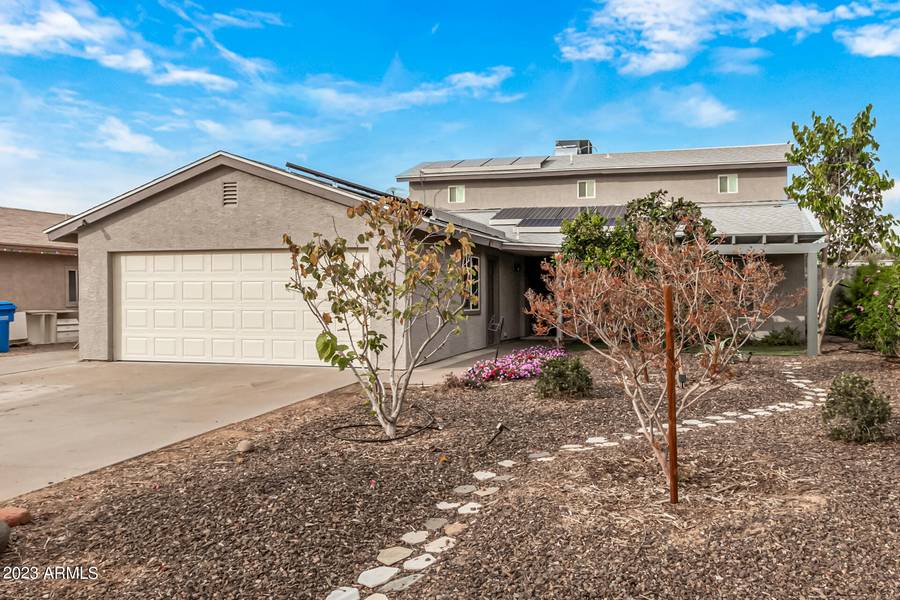 3848 E DAHLIA Drive, Phoenix, AZ 85032