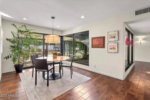 Phoenix, AZ 85020,123 E KALER Drive