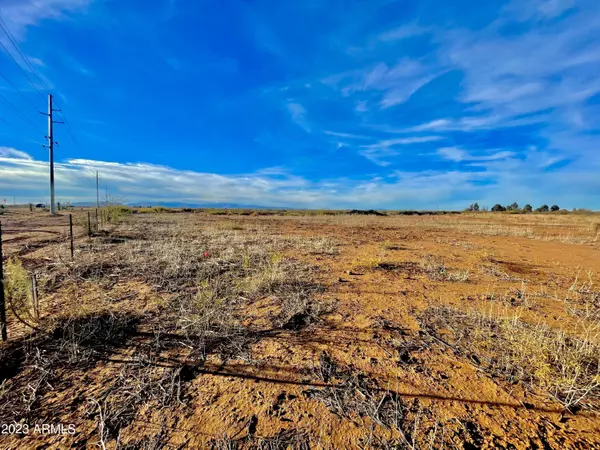 80 N Kings Highway #`, Douglas, AZ 85607