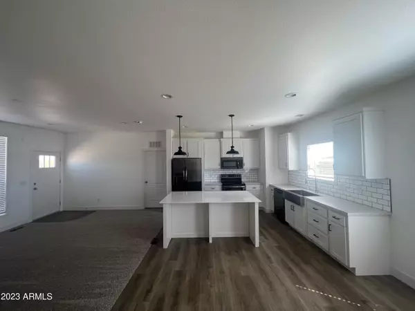 Tonopah, AZ 85354,3335 N 424TH Avenue