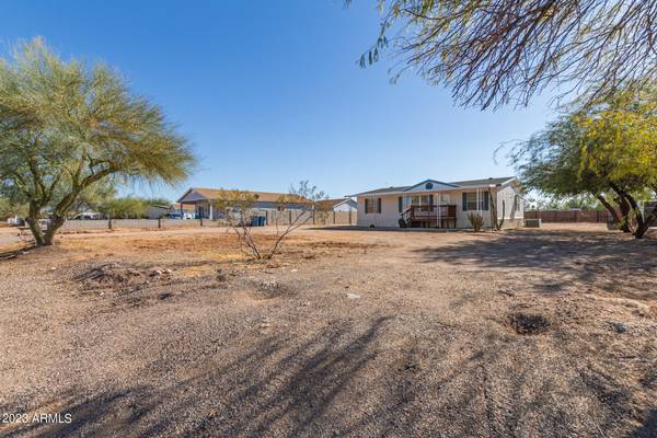 Apache Junction, AZ 85120,2855 W TEPEE Street