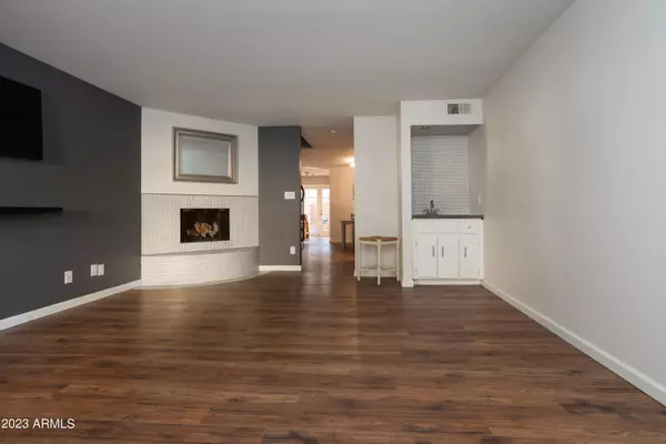 1425 E DESERT COVE Avenue #38 Phoenix, AZ 85020