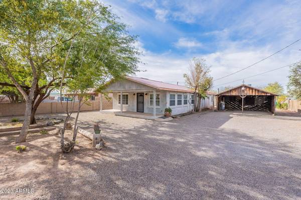 Coolidge, AZ 85128,1048 S 3RD Street