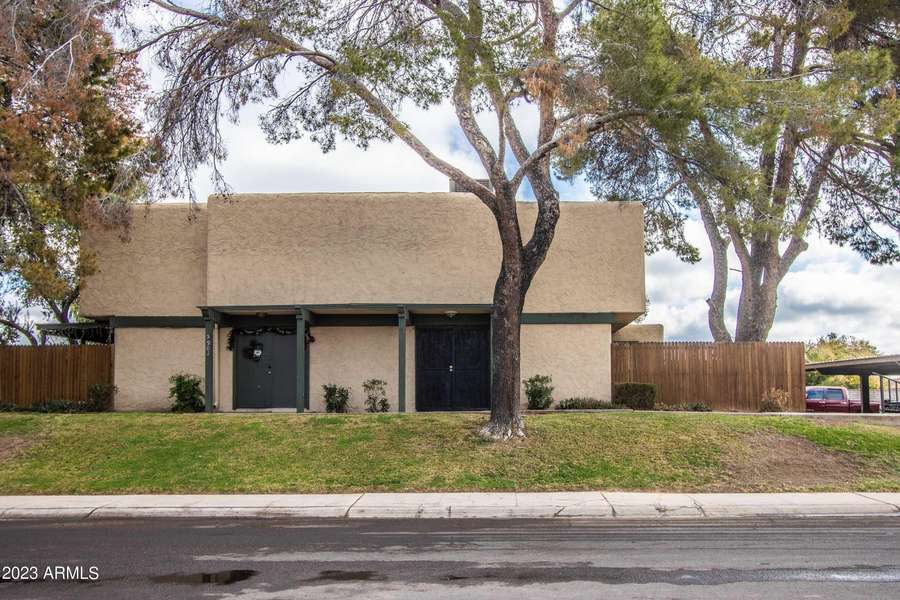 5907 W GOLDEN Lane, Glendale, AZ 85302