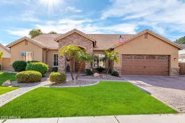 20425 E APPALOOSA Drive #32, Queen Creek, AZ 85142