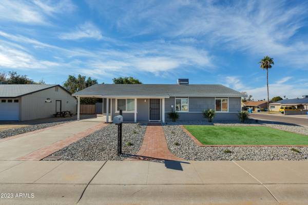 13256 N 38th Place,  Phoenix,  AZ 85032