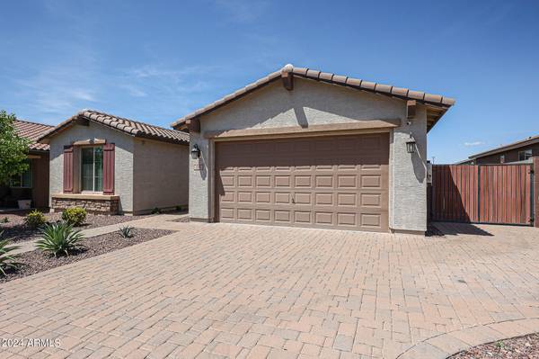 San Tan Valley, AZ 85140,158 W WINTERBERRY Avenue