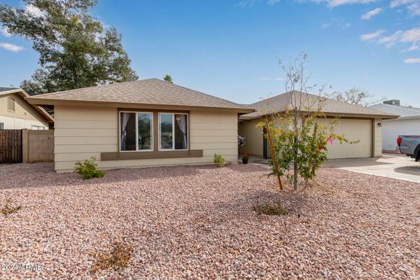 4454 E COCONINO Street, Phoenix, AZ 85044