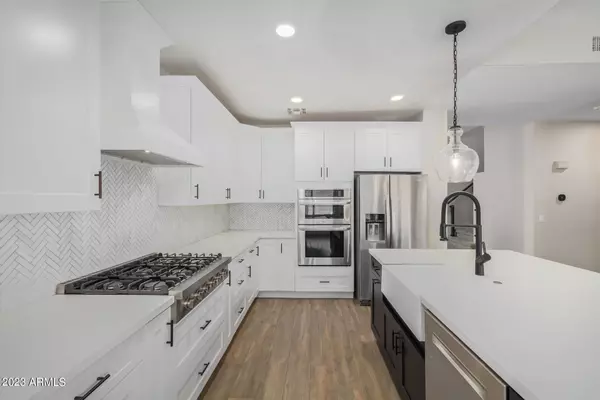 Gilbert, AZ 85296,528 E STOTTLER Drive