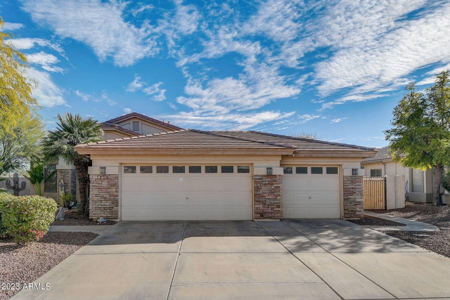 1903 S RED ROCK Street, Gilbert, AZ 85295