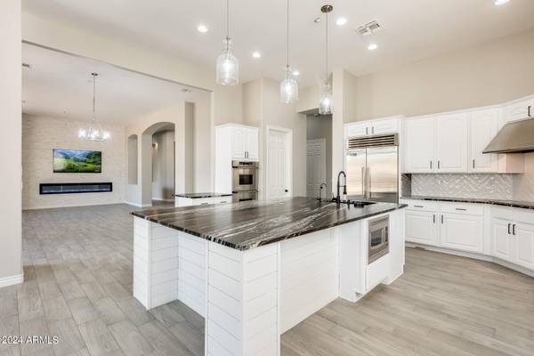 3034 W SUMMIT WALK Court, Anthem, AZ 85086