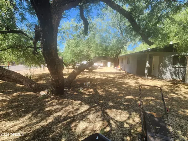 Black Canyon City, AZ 85324,19060 E PALM Lane