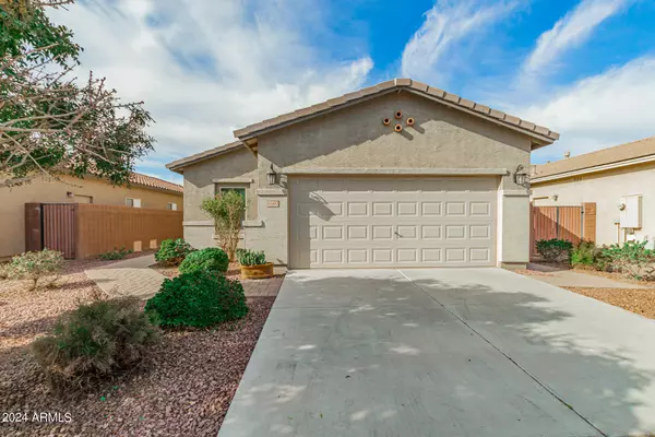 41400 N SOAP BERRY Street, San Tan Valley, AZ 85140