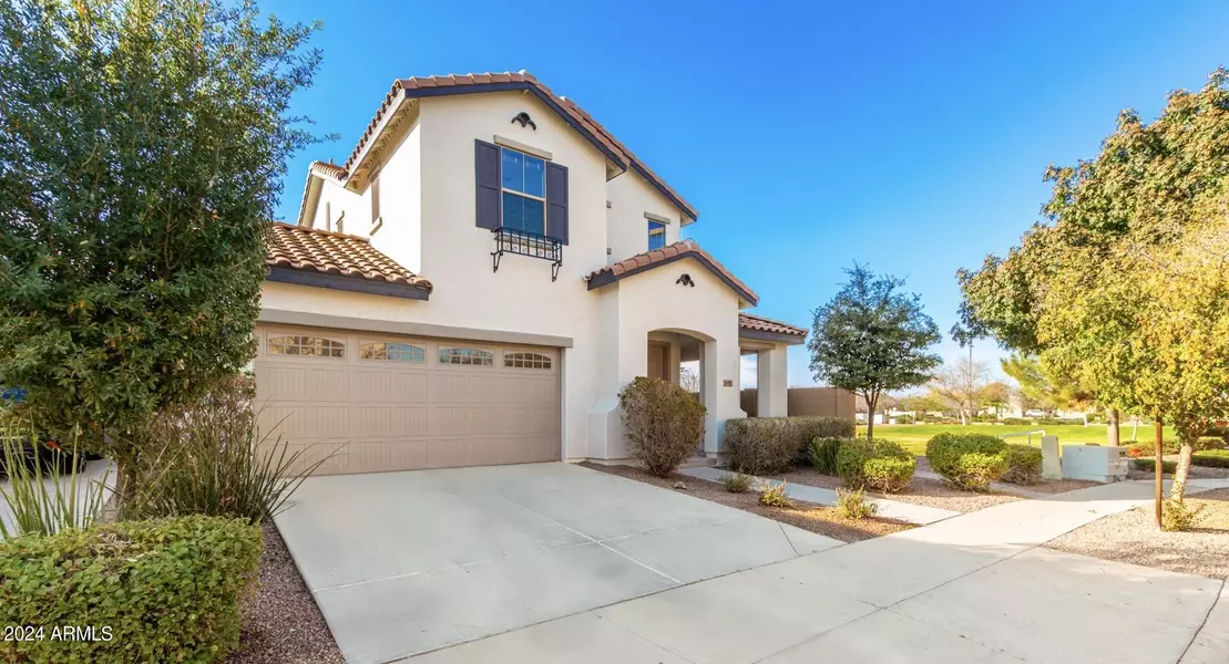 2040 S MOCCASIN Trail, Gilbert, AZ 85295