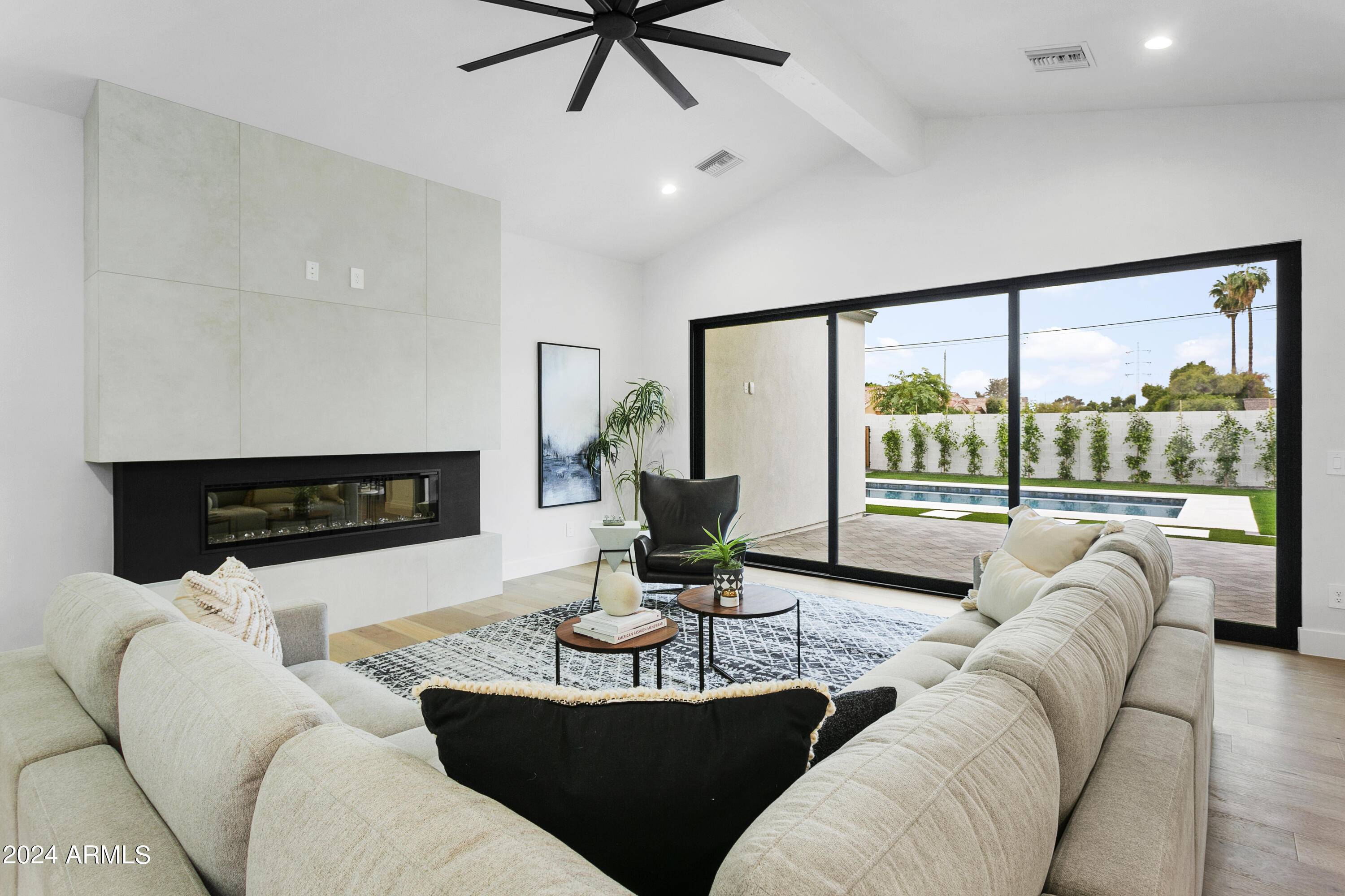 Phoenix, AZ 85018,4229 E MITCHELL Drive
